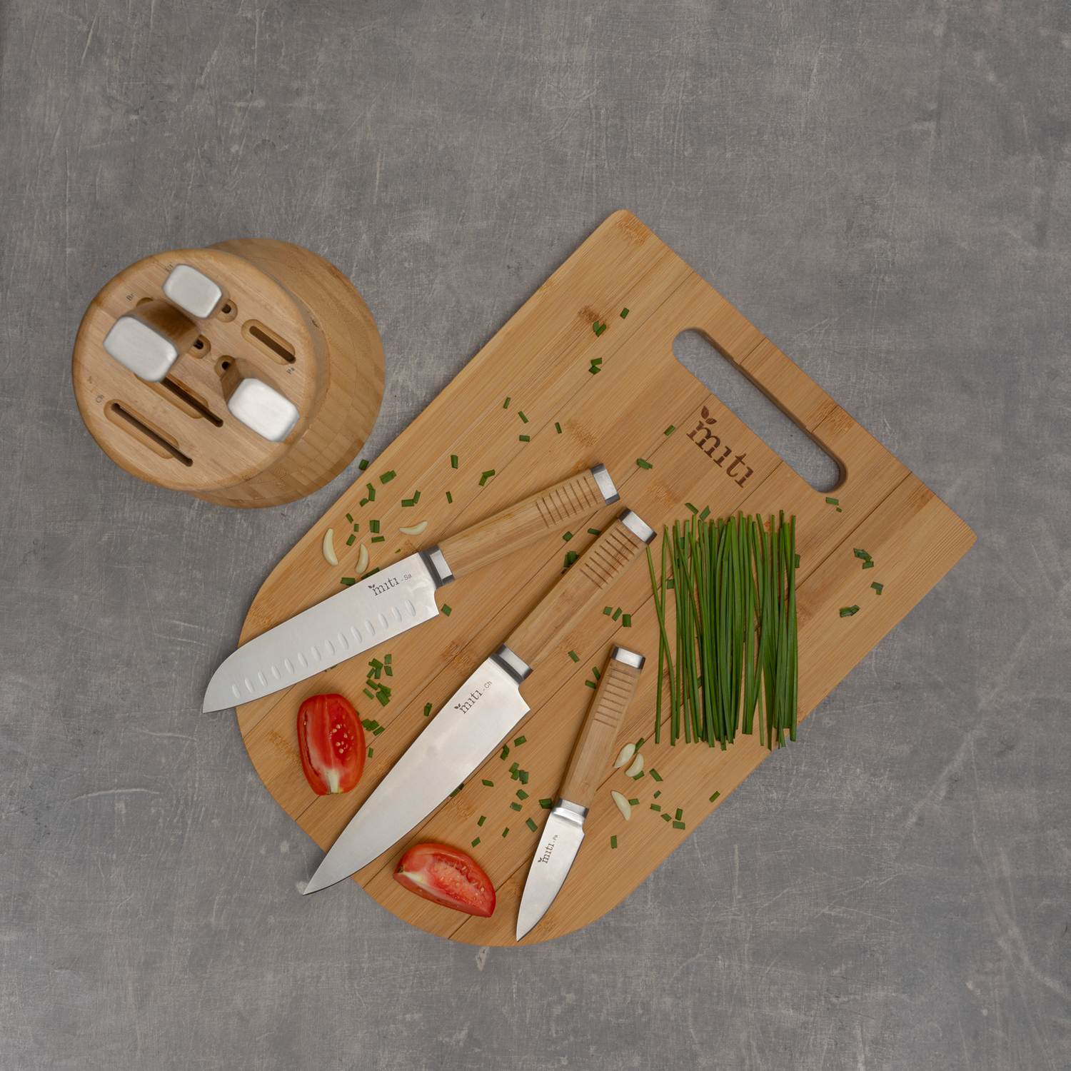 Photo of MITI Life Knife set with the bamboo cutting board