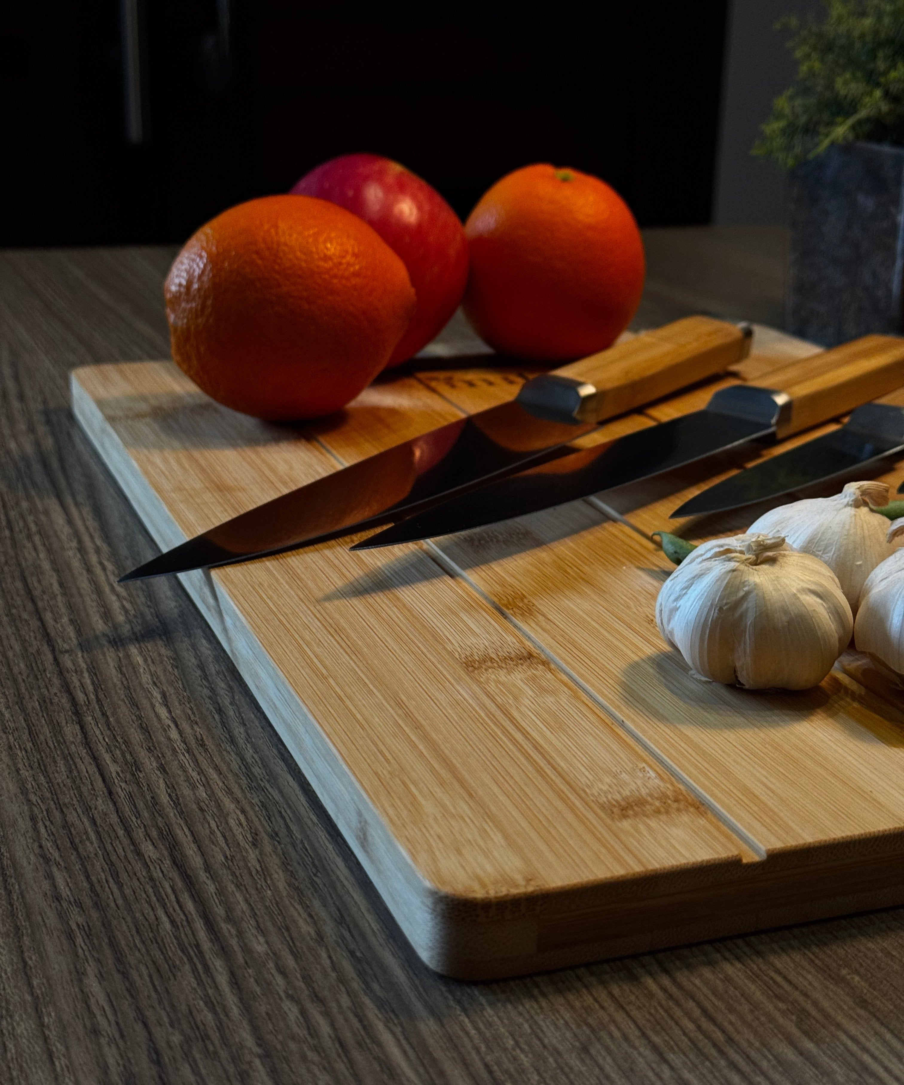 MITI bamboo knife block and kitchen knives for worktop storage