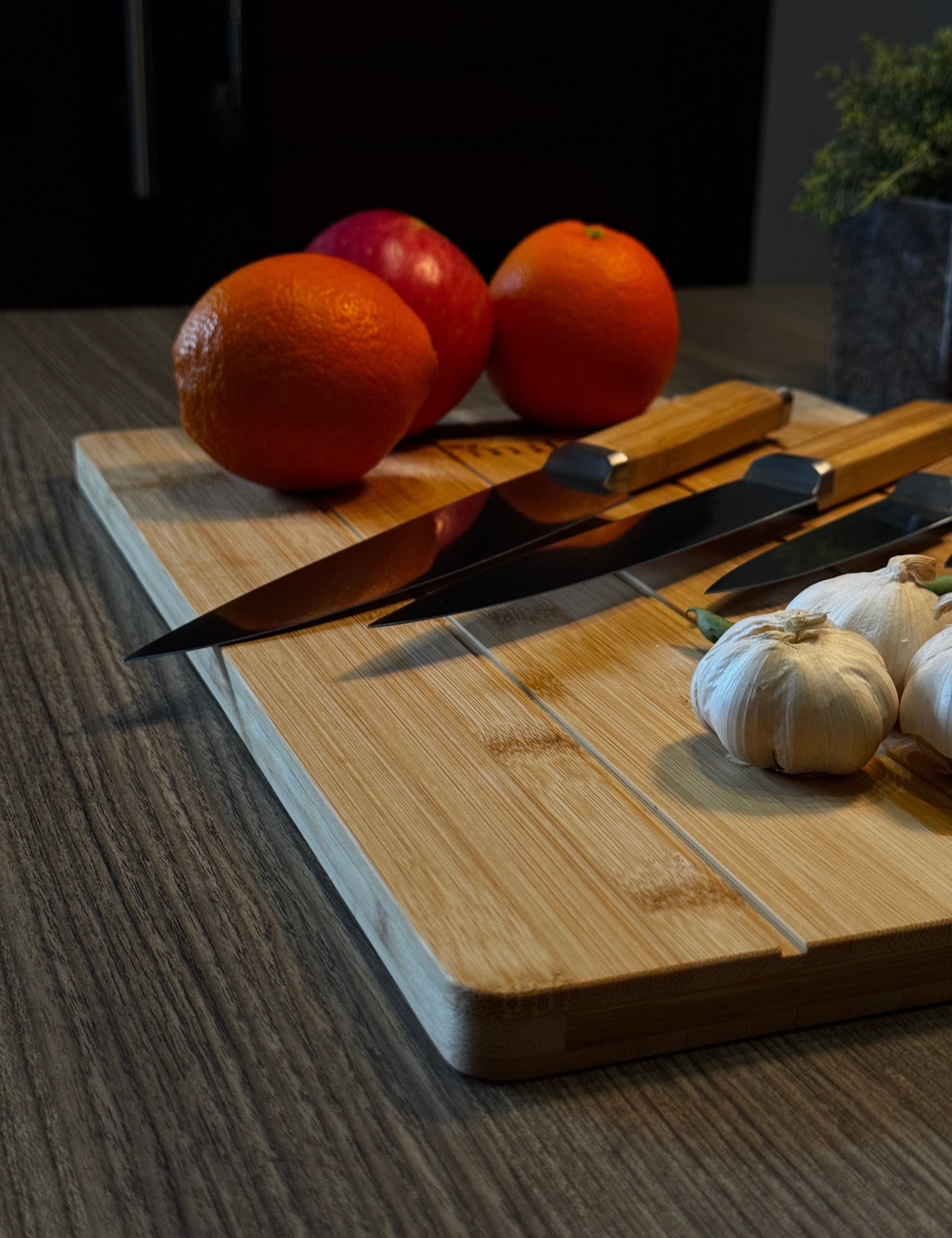 MITI bamboo knife block and kitchen knives for worktop storage