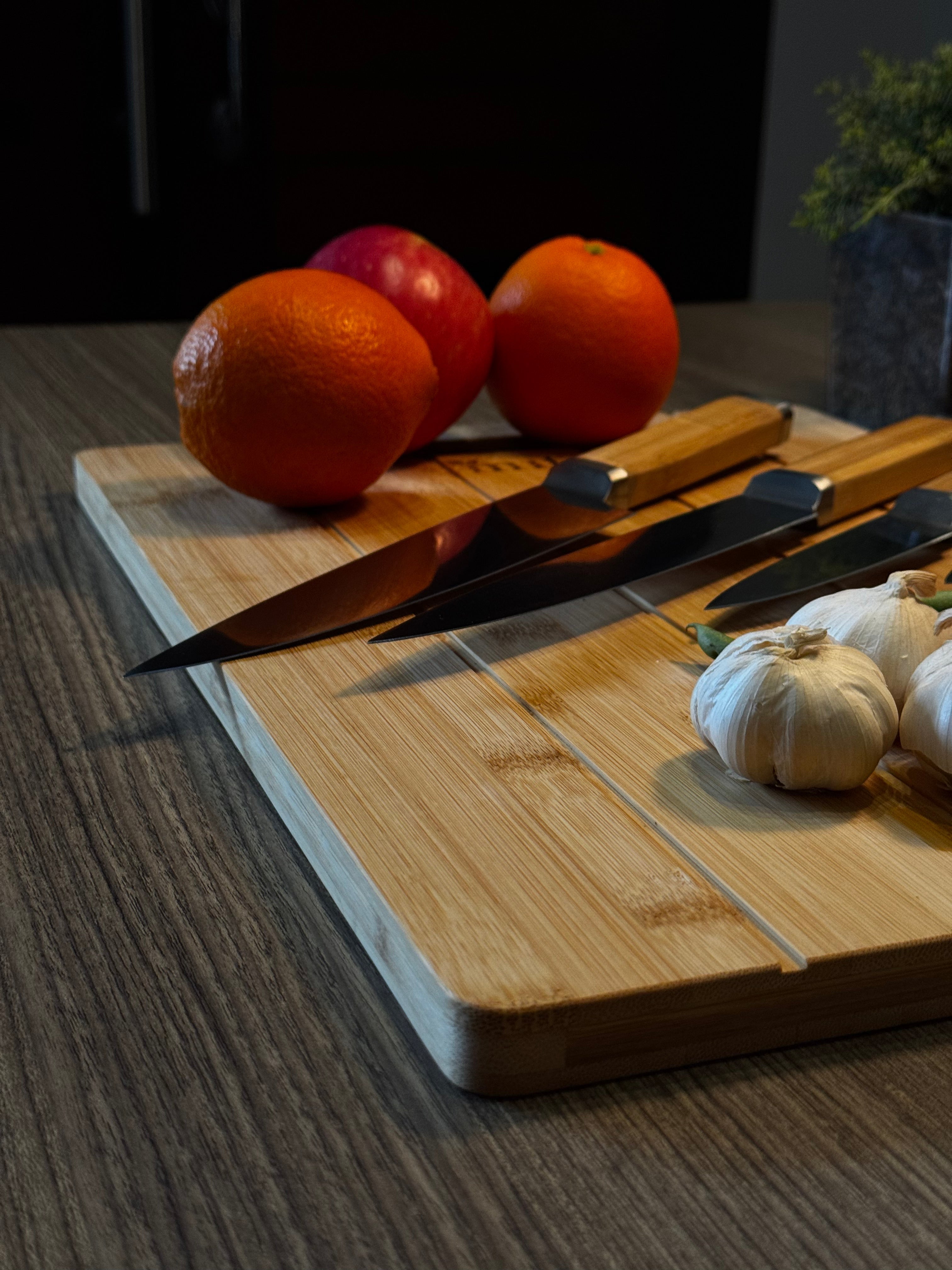 MITI bamboo knife block and kitchen knives for worktop storage
